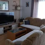 Zemunik 아파트 오미스