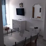 Zemunik 아파트 오미스