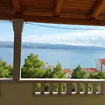 아파트 Zemunik 오미스