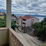 Zemunik 아파트 오미스